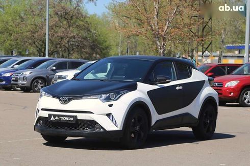 Toyota C-HR 2017 - фото 3