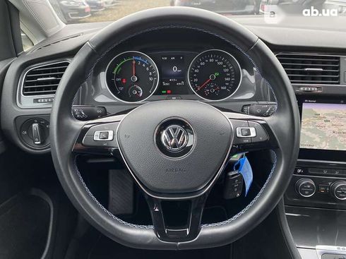 Volkswagen e-Golf 2020 - фото 19