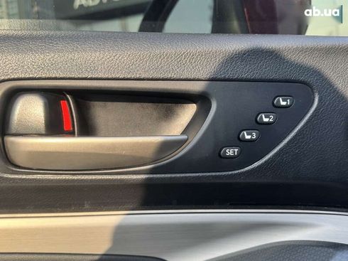 Lexus RC 2017 - фото 13