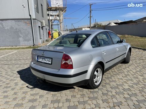 Volkswagen Passat 2001 серый - фото 6