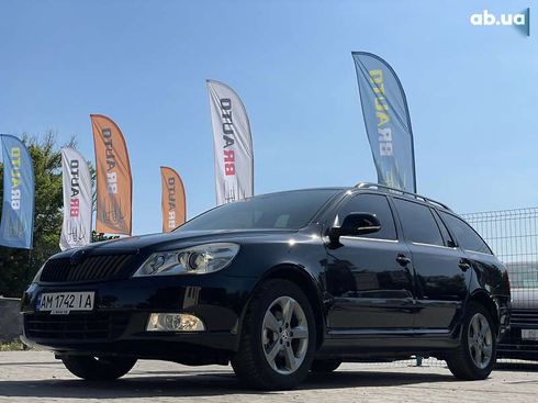 Skoda Octavia 2010 - фото 3