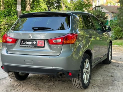 Mitsubishi Outlander 2015 серый - фото 10