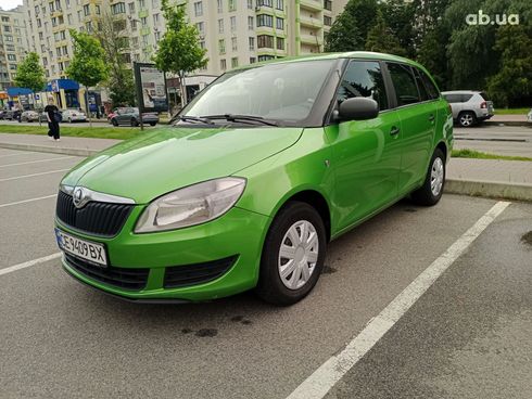 Skoda Fabia 2014 зеленый - фото 12