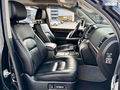 Toyota Land Cruiser 2012 - фото 27