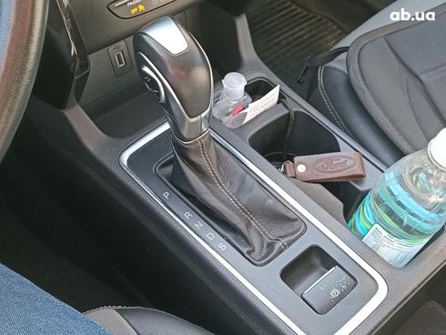 Ford Escape 2019 серый - фото 30