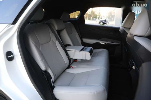 Lexus RX 2023 - фото 18
