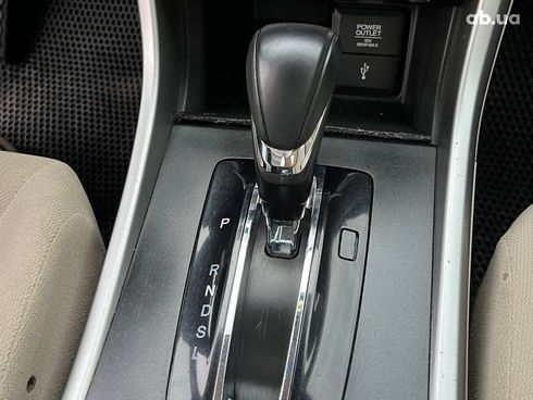 Honda Accord 2013 красный - фото 21