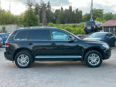 Volkswagen Touareg 2008 черный - фото 4