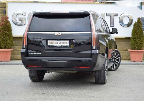 Cadillac Escalade 2017 - фото 17