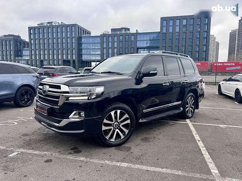 Toyota Land Cruiser 2019 - фото 3