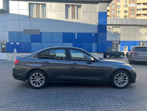 BMW 3 серия 2017 серый - фото 7