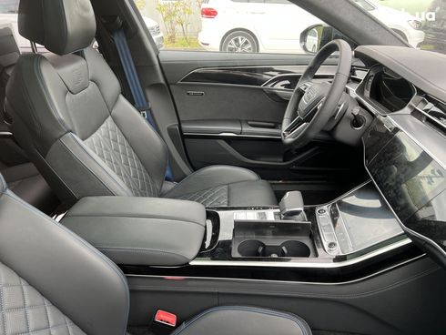 Audi A8 2022 - фото 33