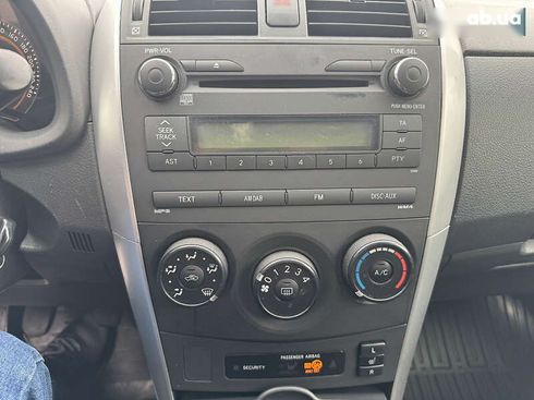 Toyota Corolla 2010 - фото 15