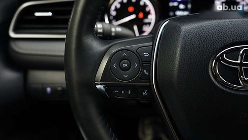 Toyota Camry 2023 - фото 30