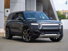 Продаж вживаних Rivian - купити на Автобазарі