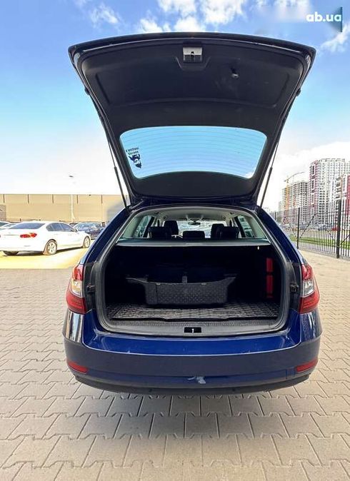 Skoda Octavia 2017 - фото 10