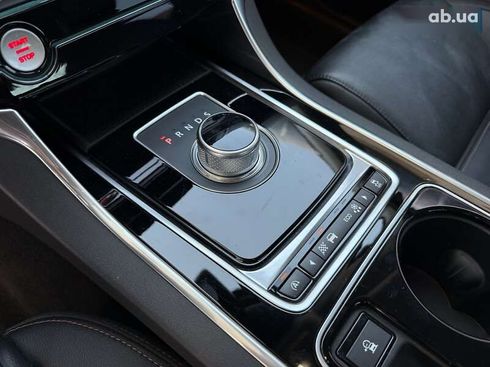 Jaguar XE 2015 - фото 23
