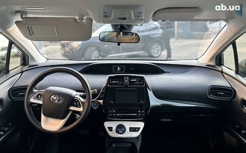 Toyota Prius 2016 - фото 11