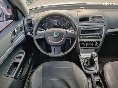 Skoda Octavia 2009 серый - фото 16