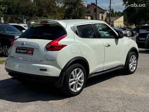 Nissan Juke 2011 белый - фото 8