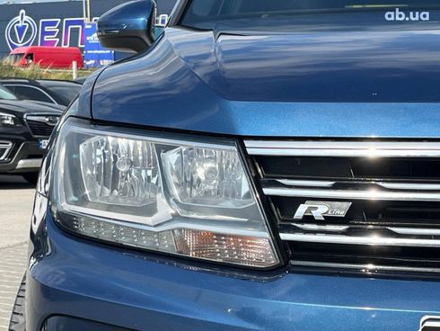 Volkswagen Tiguan 2018 синий - фото 54