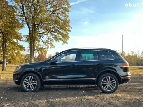 Volkswagen Touareg 2016 черный - фото 3