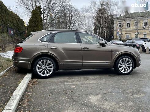 Bentley Bentayga 2017 - фото 12