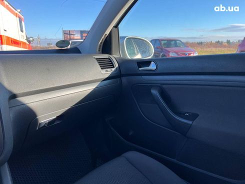 Volkswagen Golf 2005 серый - фото 28