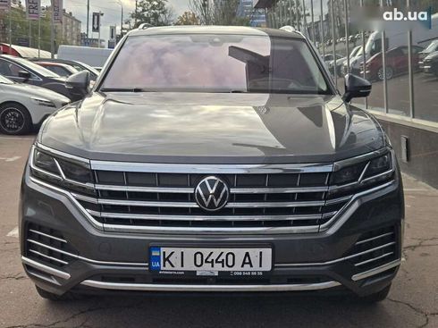 Volkswagen Touareg 2022 - фото 3