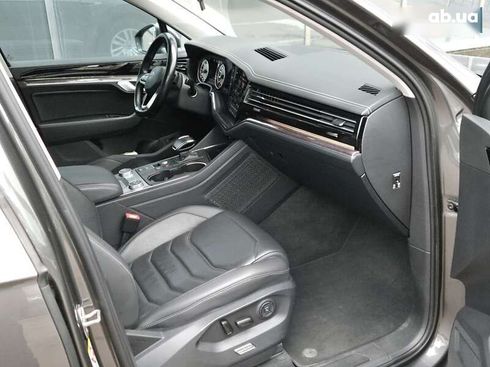 Volkswagen Touareg 2021 - фото 10