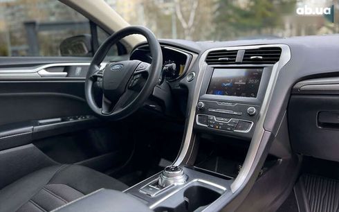 Ford Fusion 2019 - фото 10