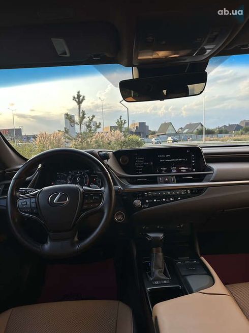 Lexus ES 2021 - фото 18