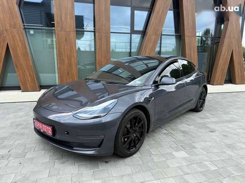 Tesla Model 3 2022 - фото 2