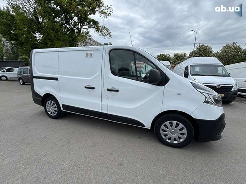 Renault Trafic 2021 - фото 10