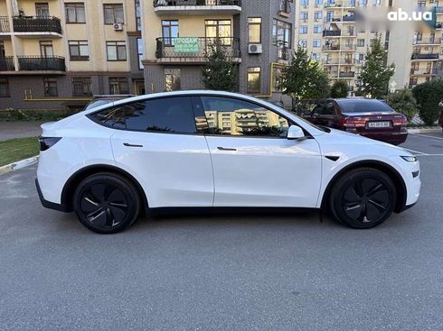 Tesla Model Y 2025 - фото 6