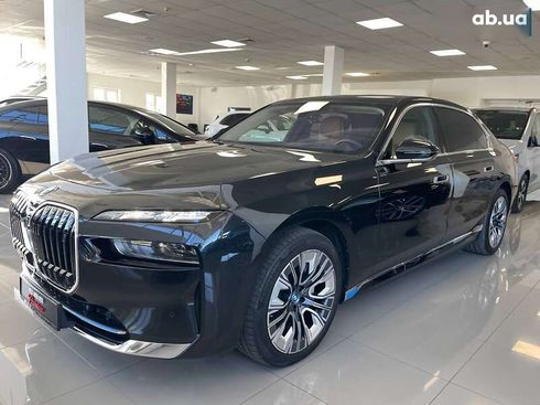 BMW i7 2023 - фото 5