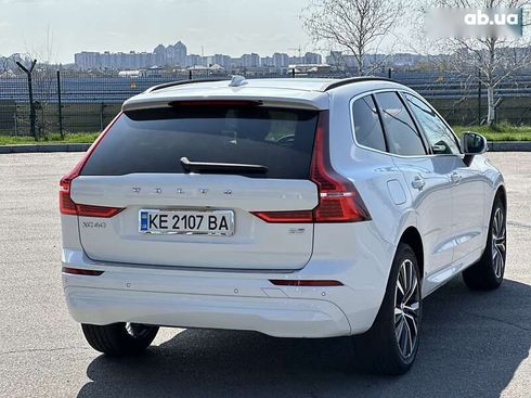 Volvo XC60 2022 - фото 30