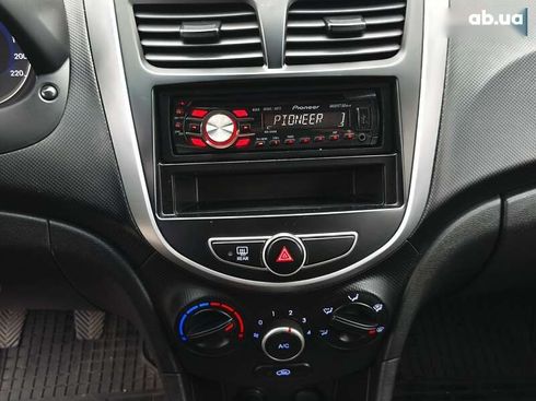 Hyundai Accent 2011 - фото 16