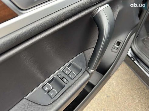 Volkswagen Touareg 2017 - фото 23
