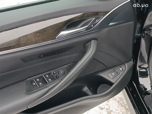 BMW 5 серия 2017 черный - фото 24