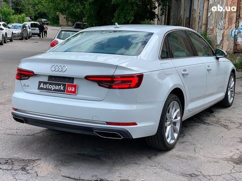 Audi A4 2019 белый - фото 5