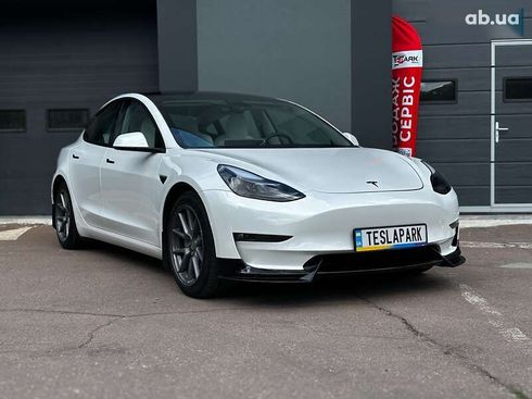 Tesla Model 3 2021 - фото 12