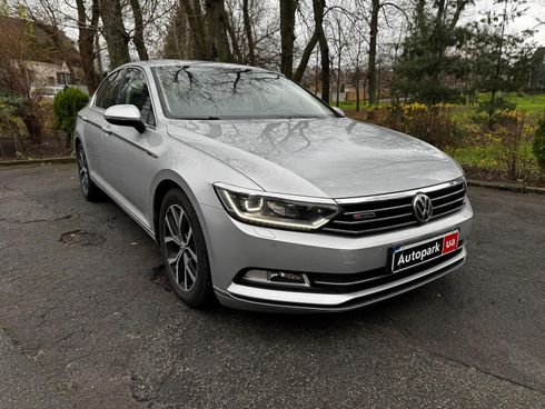Volkswagen Passat 2018 серый - фото 3
