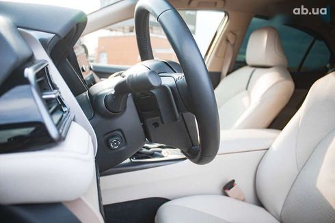 Toyota Camry 2023 - фото 19