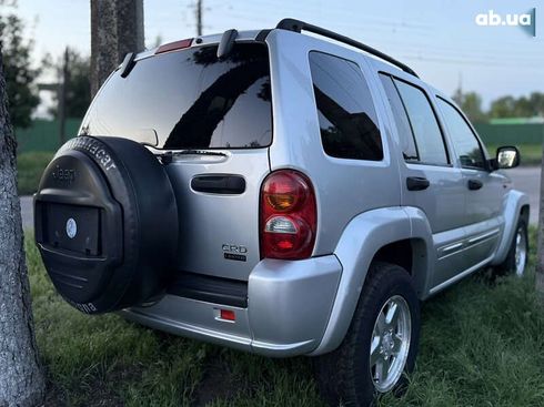 Jeep Cherokee 2004 - фото 7