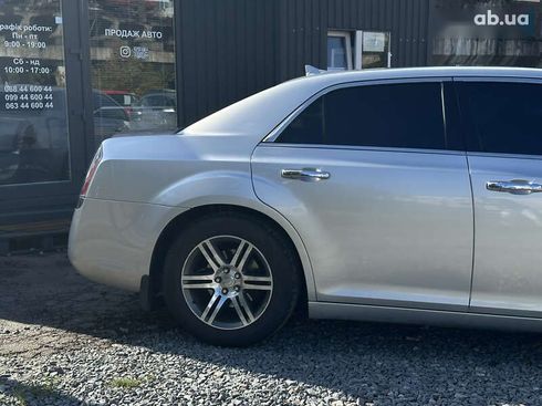 Chrysler 300C 2012 - фото 8