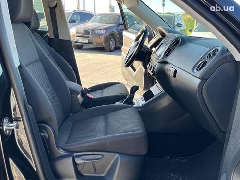 Volkswagen Tiguan 2015 черный - фото 10