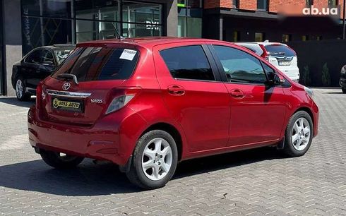 Toyota Yaris 2012 - фото 6