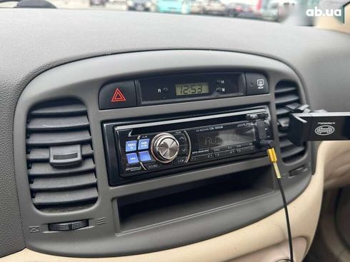 Hyundai Accent 2010 - фото 20