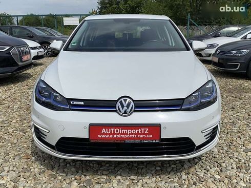 Volkswagen e-Golf 2020 - фото 16
